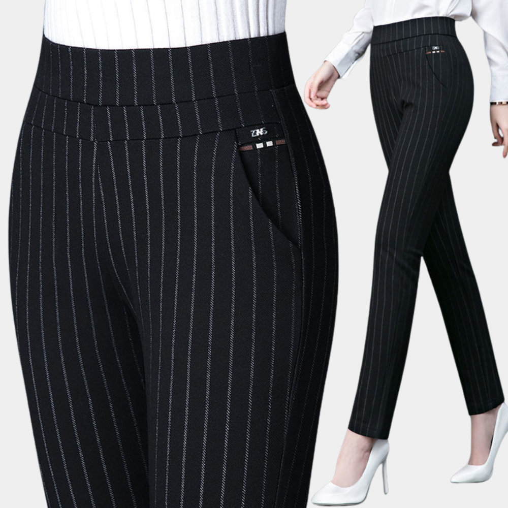 Zwarte stretchbroek met hoge taille en krijtstreep, damesmode, elegante pasvorm, geschikt voor kantoor, comfortabele en stijlvolle kleding.