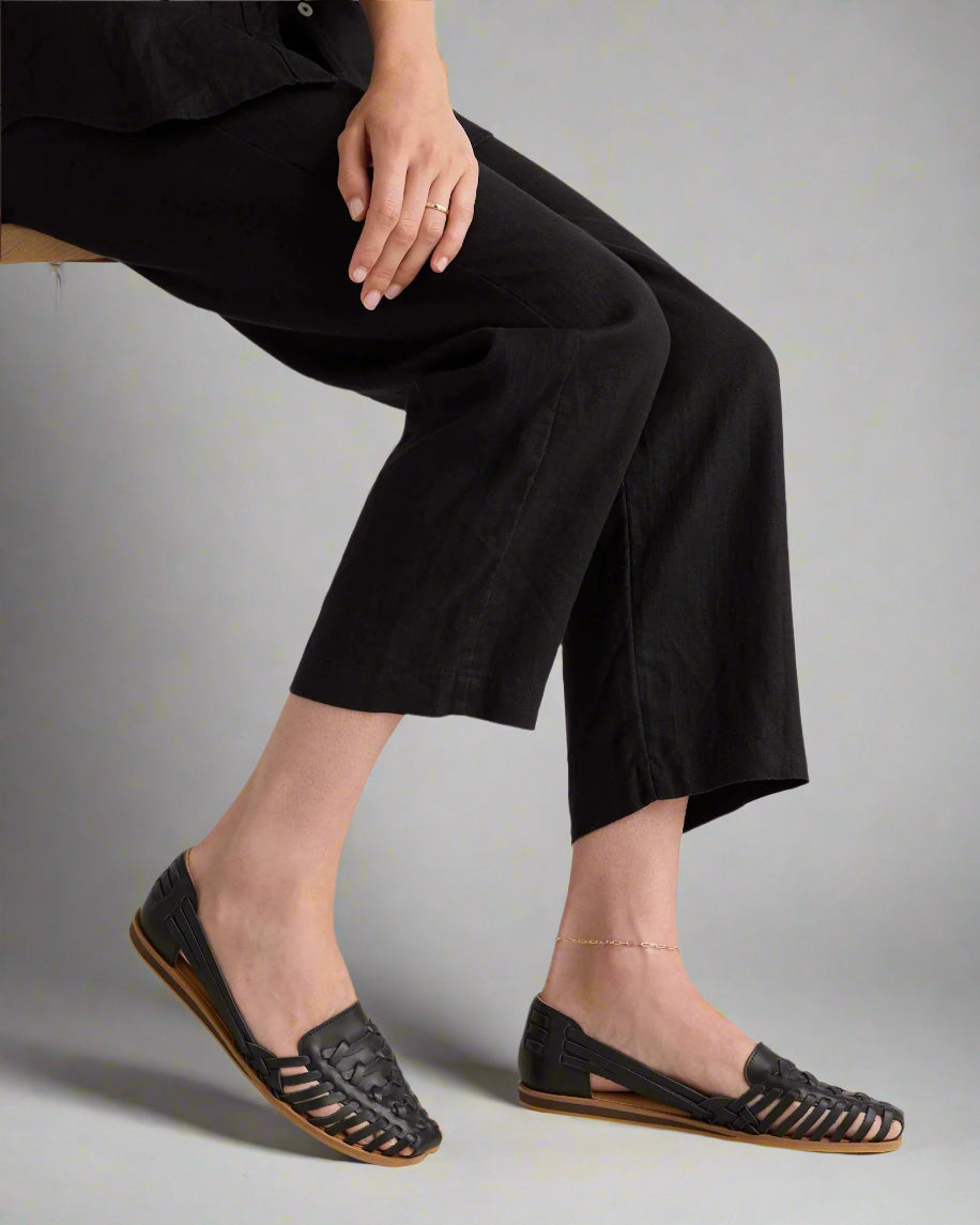 Women’s Comfortable Flat Sandals | Woven Leather Closed Toe Slip On