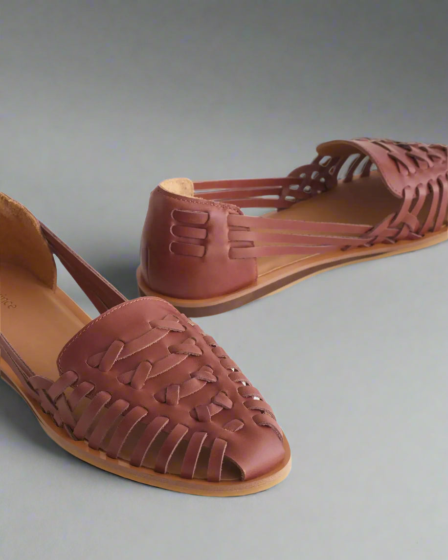 Women’s Comfortable Flat Sandals | Woven Leather Closed Toe Slip On