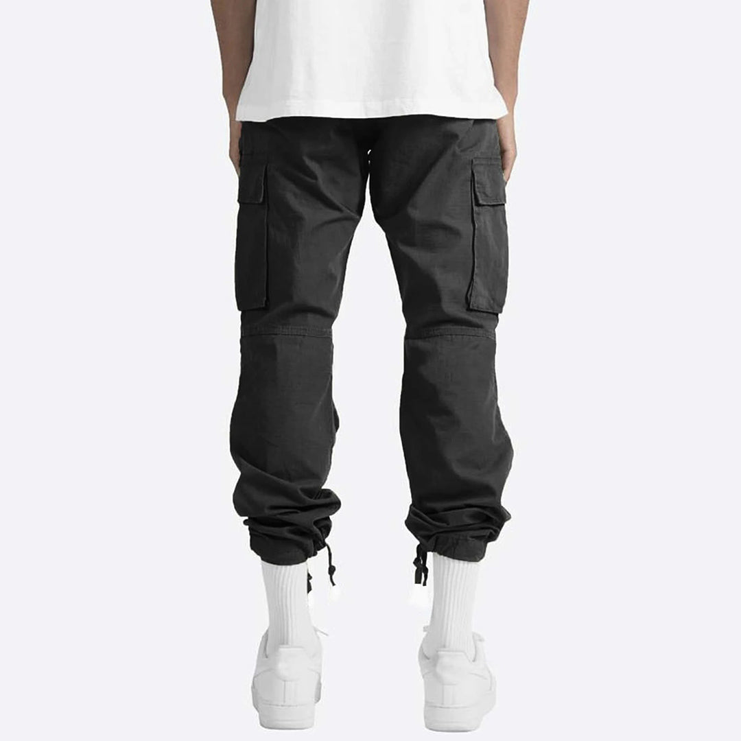 Zwarte cargobroek voor heren, Ryker model, met meerdere zakken en elastische boorden. Ideaal voor casual en streetwear stijlen.