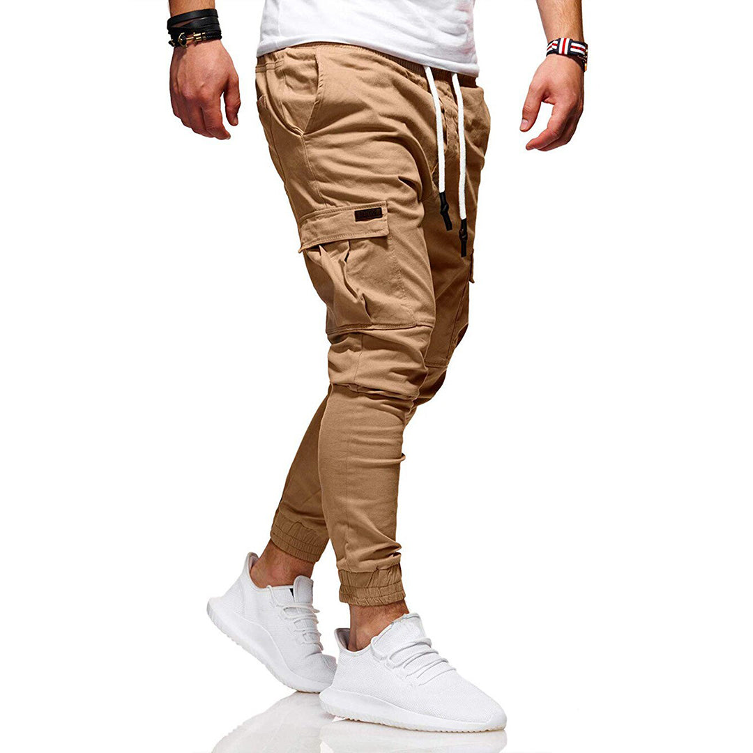 Bruine cargobroek voor heren, casual stijl, met zakken en trekkoord, ideaal voor dagelijks gebruik. Comfortabele pasvorm, trendy en veelzijdig.
