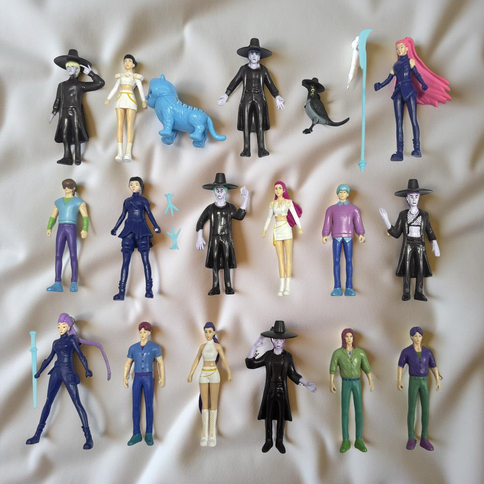 Kpop Anime Action Figures PVC Collectible Model Kids Toys