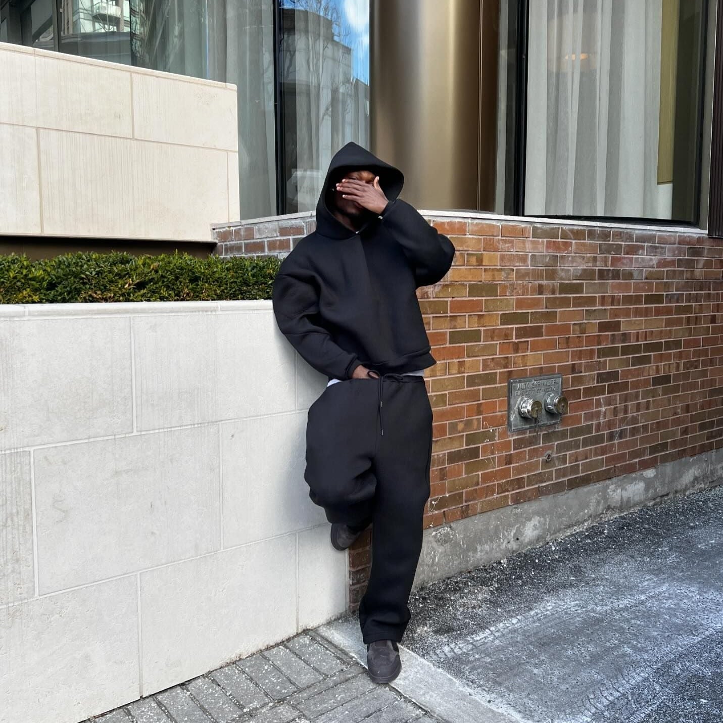 Unisex Minimalist Tracksuit Comfortable Oversized Fit High-Quality Fabric 0