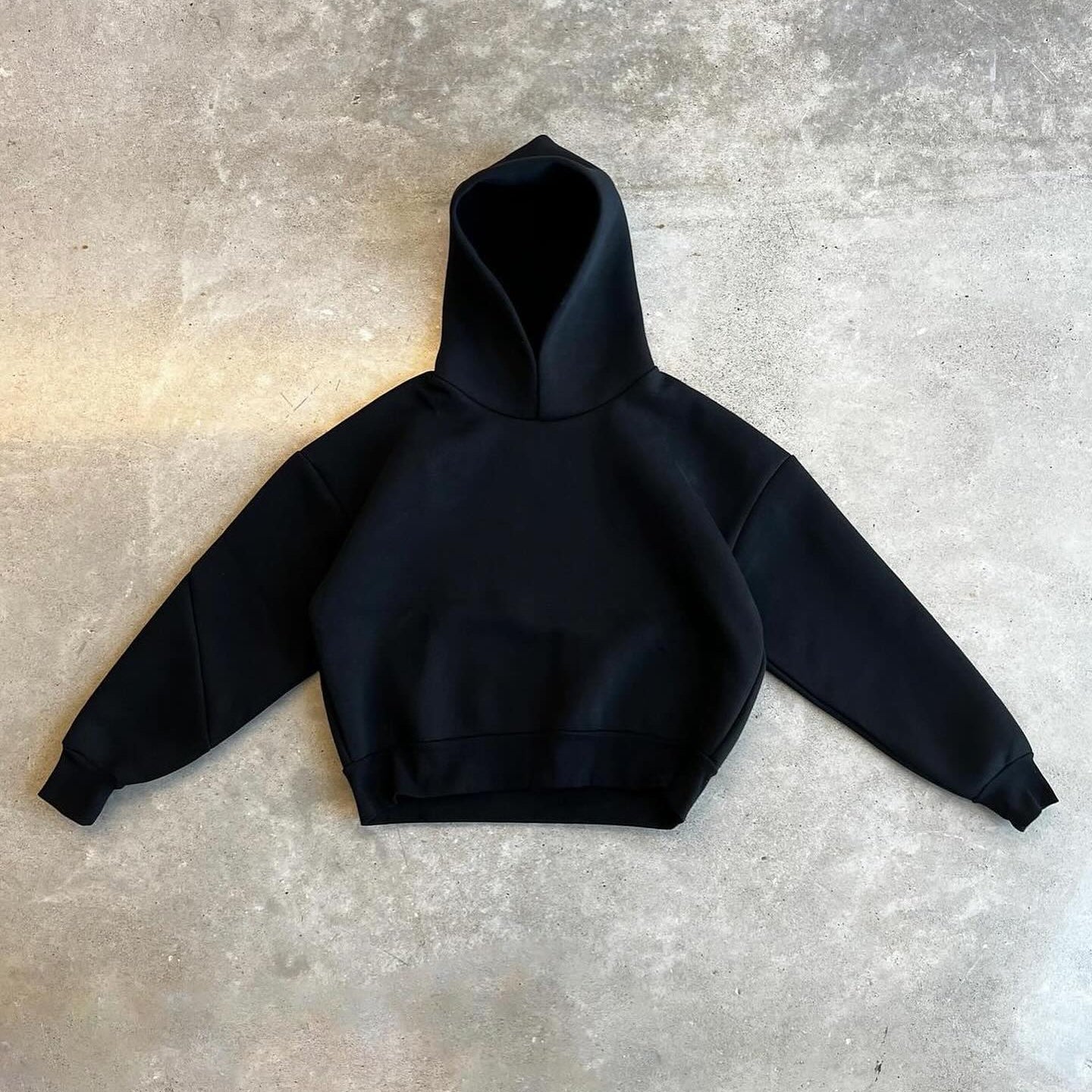 Unisex Minimalist Tracksuit Comfortable Oversized Fit High-Quality Fabric 6