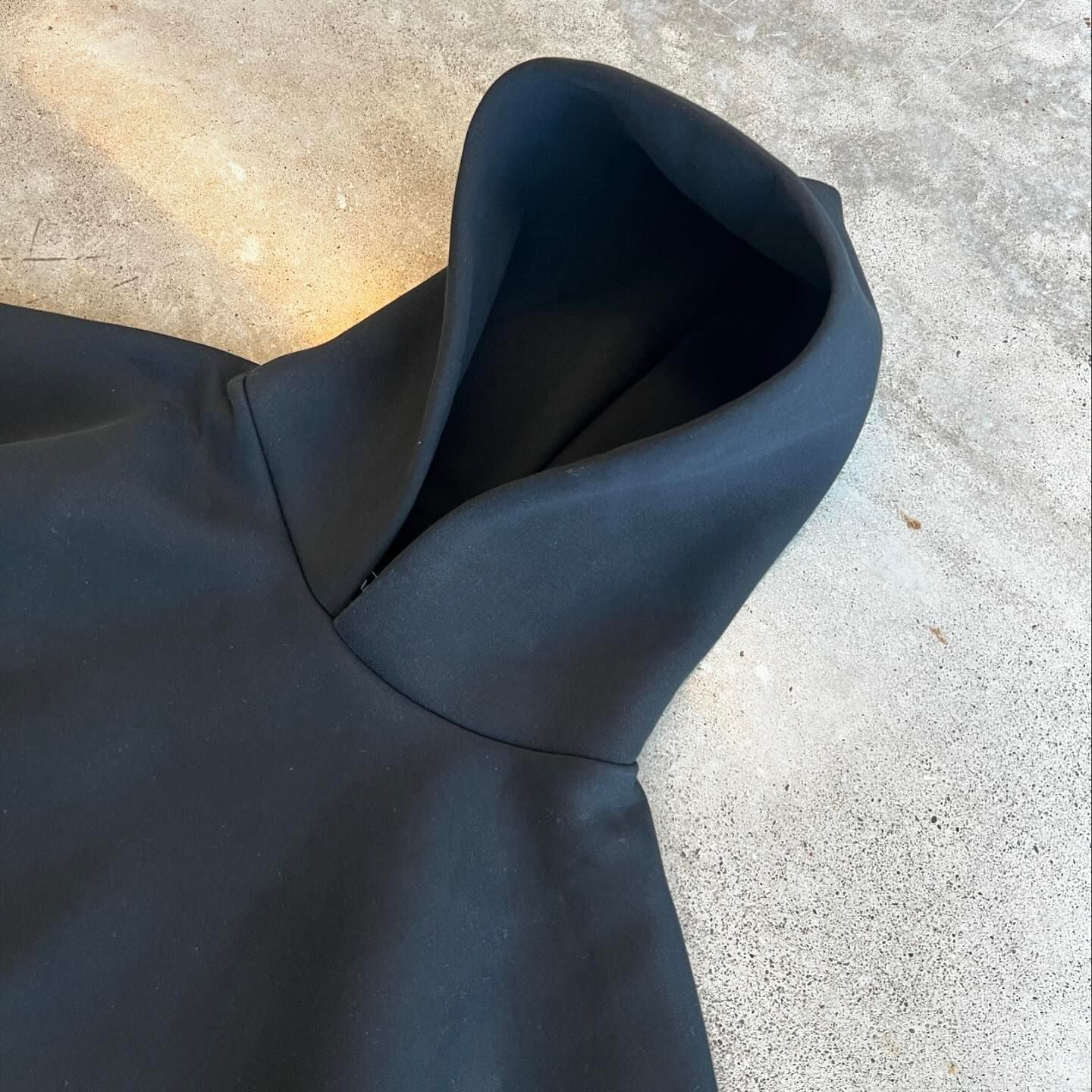 Unisex Minimalist Tracksuit Comfortable Oversized Fit High-Quality Fabric 7